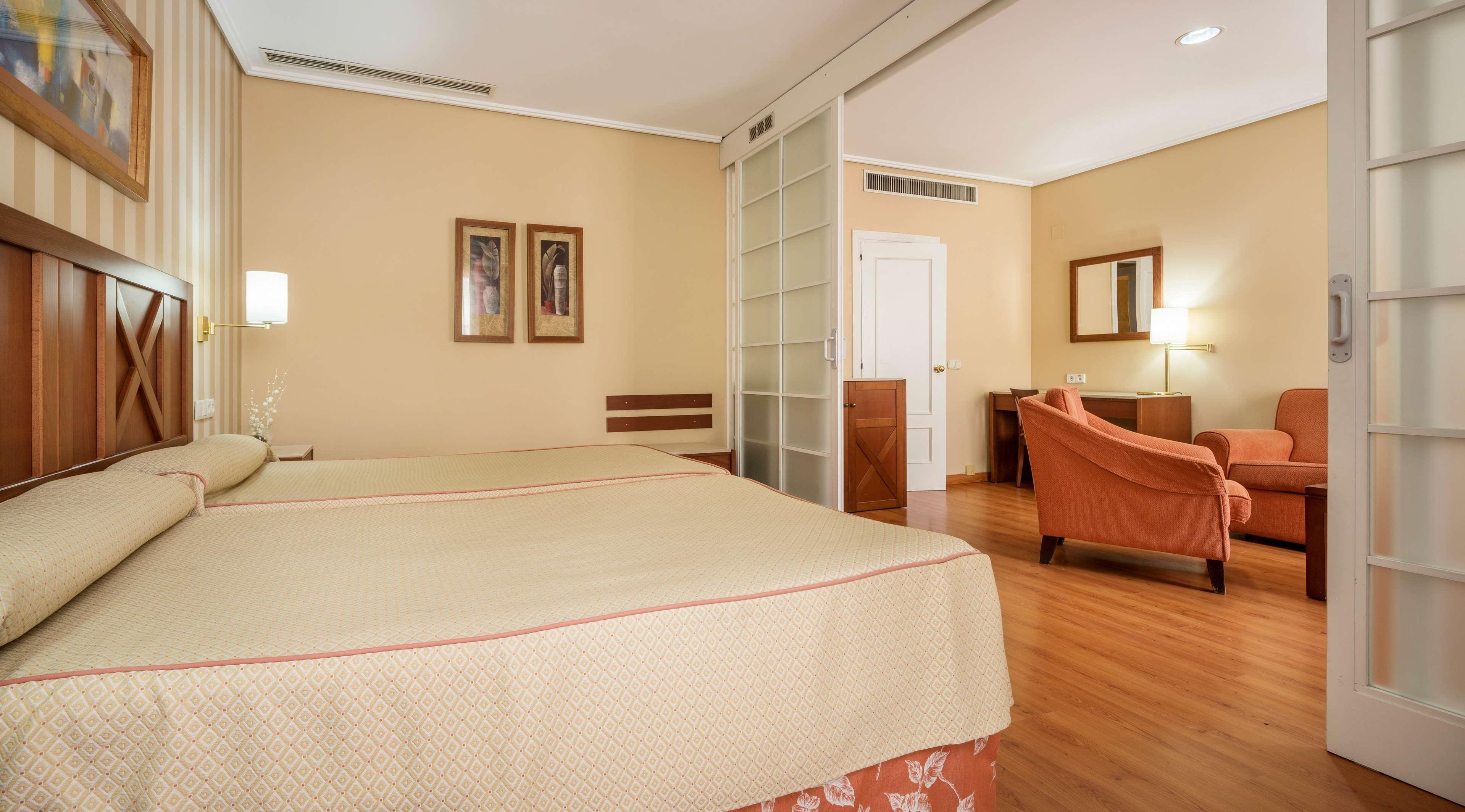 סן חואן דה אזנלפארצ'ה Ilunion Alcora Sevilla מראה חיצוני תמונה Room at the hotel